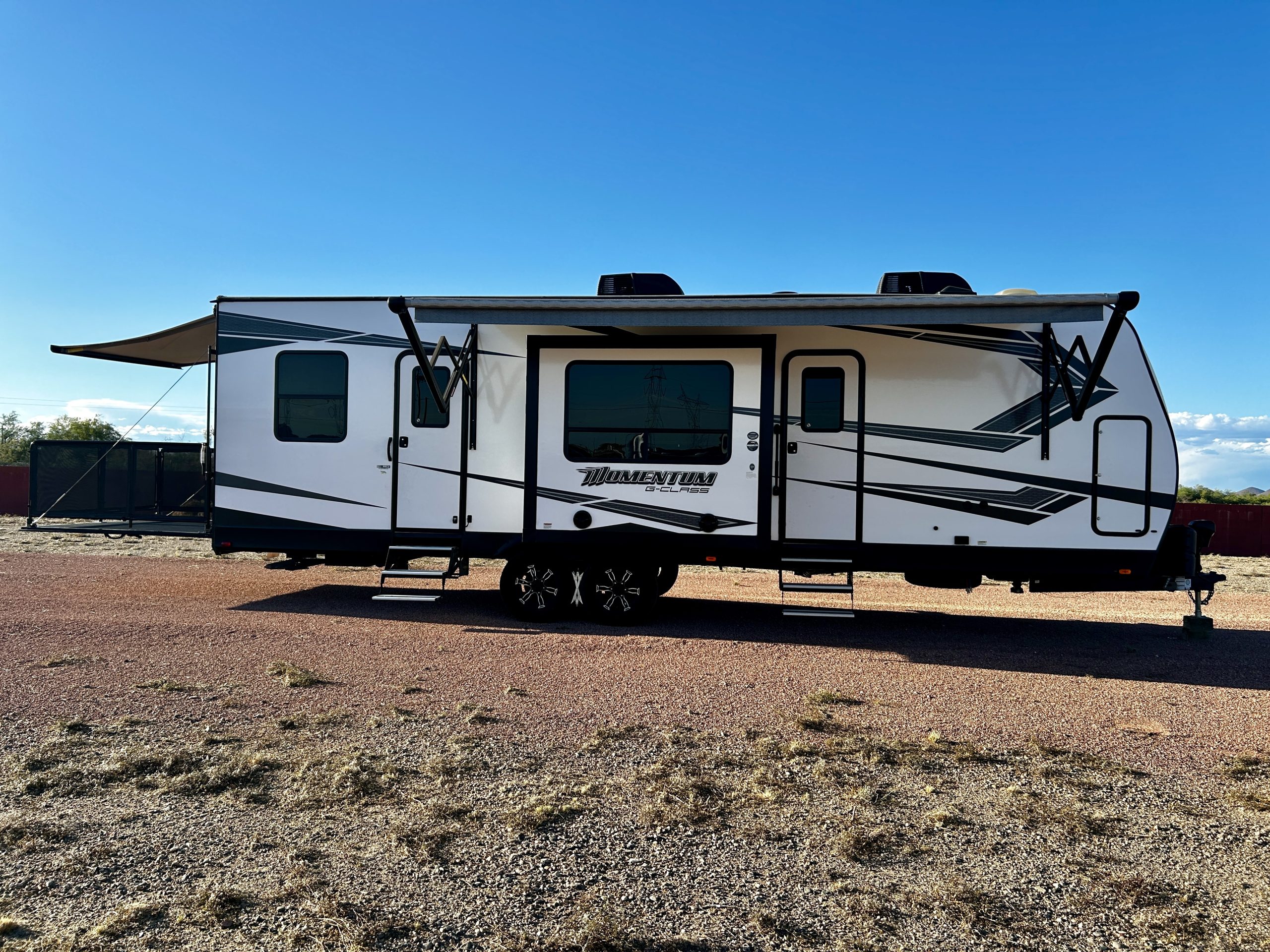 Momentum Class G Toyhauler (Shared) Momentum Class G Toyhauler (Shared)